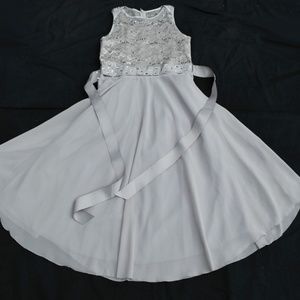 NWT IEFIEL SILVERY GRAY GIRL'S 14 FORMAL DRESS